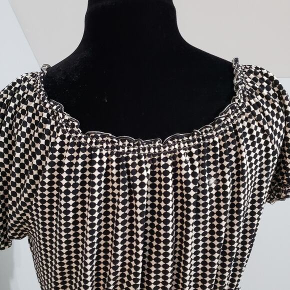 Max Studio Black and White Geometric Print Short Sleeve Knee Length Dress Medium - Picture 9 of 10